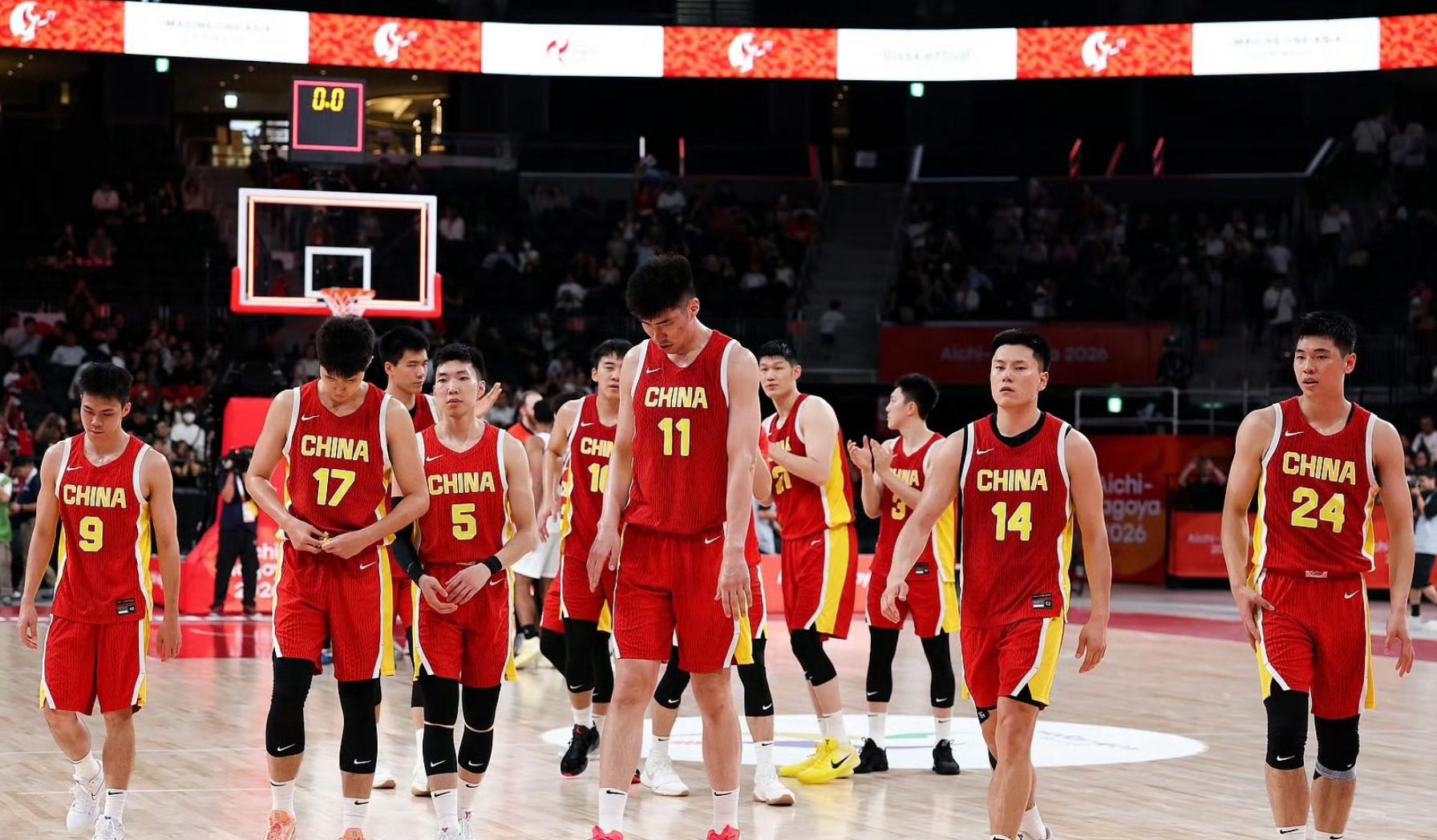 雨燕直播赵探长：郭士强想放假但领导不同意；找个NBA训练师，15分钟就气走了