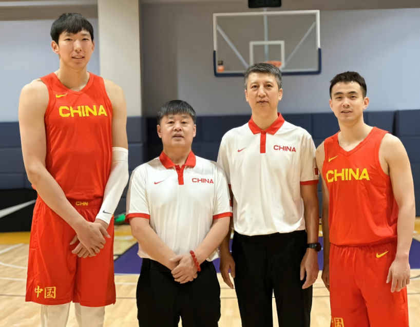雨燕直播反转！曝周琦请缨后郭士强想召他入队 领队薛云飞反对导致未入选